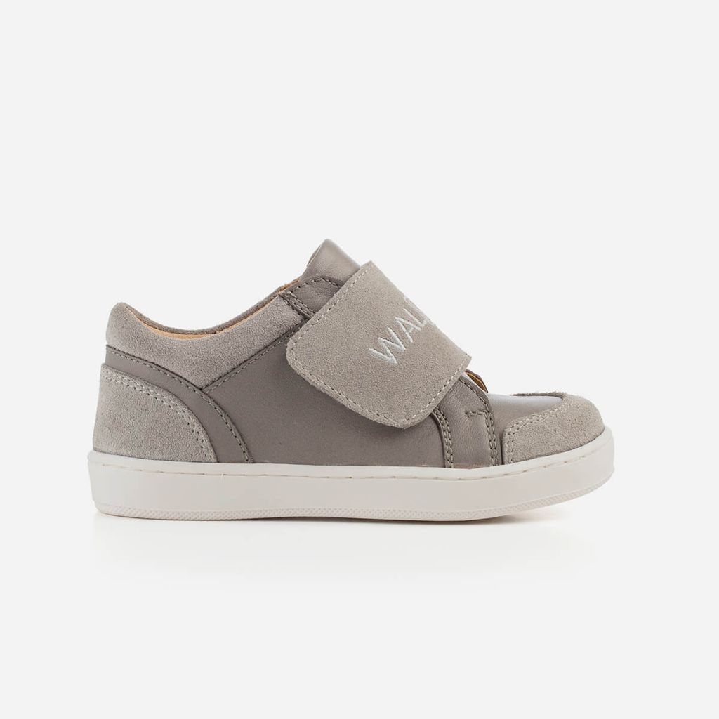 Carters baby walking store shoes